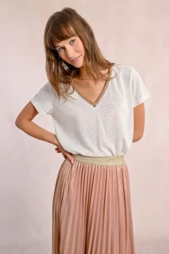 Molly Bracken V-Neck Tee Off-white